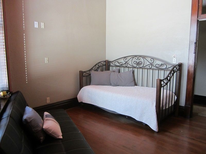 FlatIron Historic Sandstone Inn: 745 N River St, Hot Springs, SD 57747